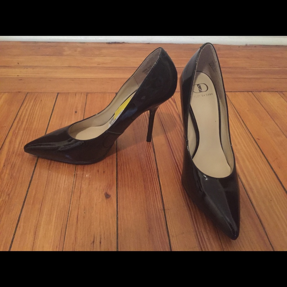 Kelsi Dagger Patent Leather Black Pumps
